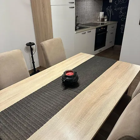 Sweet In Center سبليت